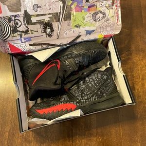 Nike Kyrie 7 - Black University Red